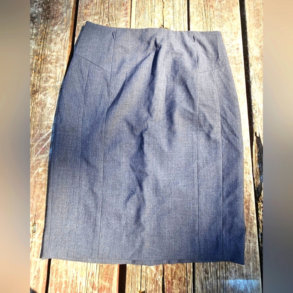 H&M Dark Gray Women's Size 6 Skirt